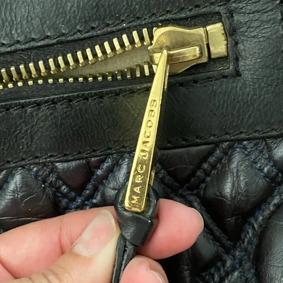 Marc Jacobs Black and Gold Quilted Shoulder Bag “STAM” - Picture 7 of 9